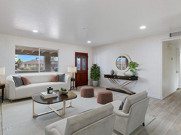 3rd image of 2932 W GLENN Drive