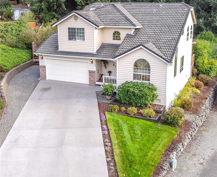 One owner... first time on the market... this house is a home, you'll experience the pride in ownership as you approach the driveway!