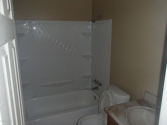 5th image of 754 Charter Oak Dr