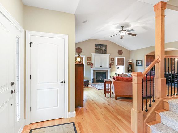 4th image of 3030 W Playden Dr