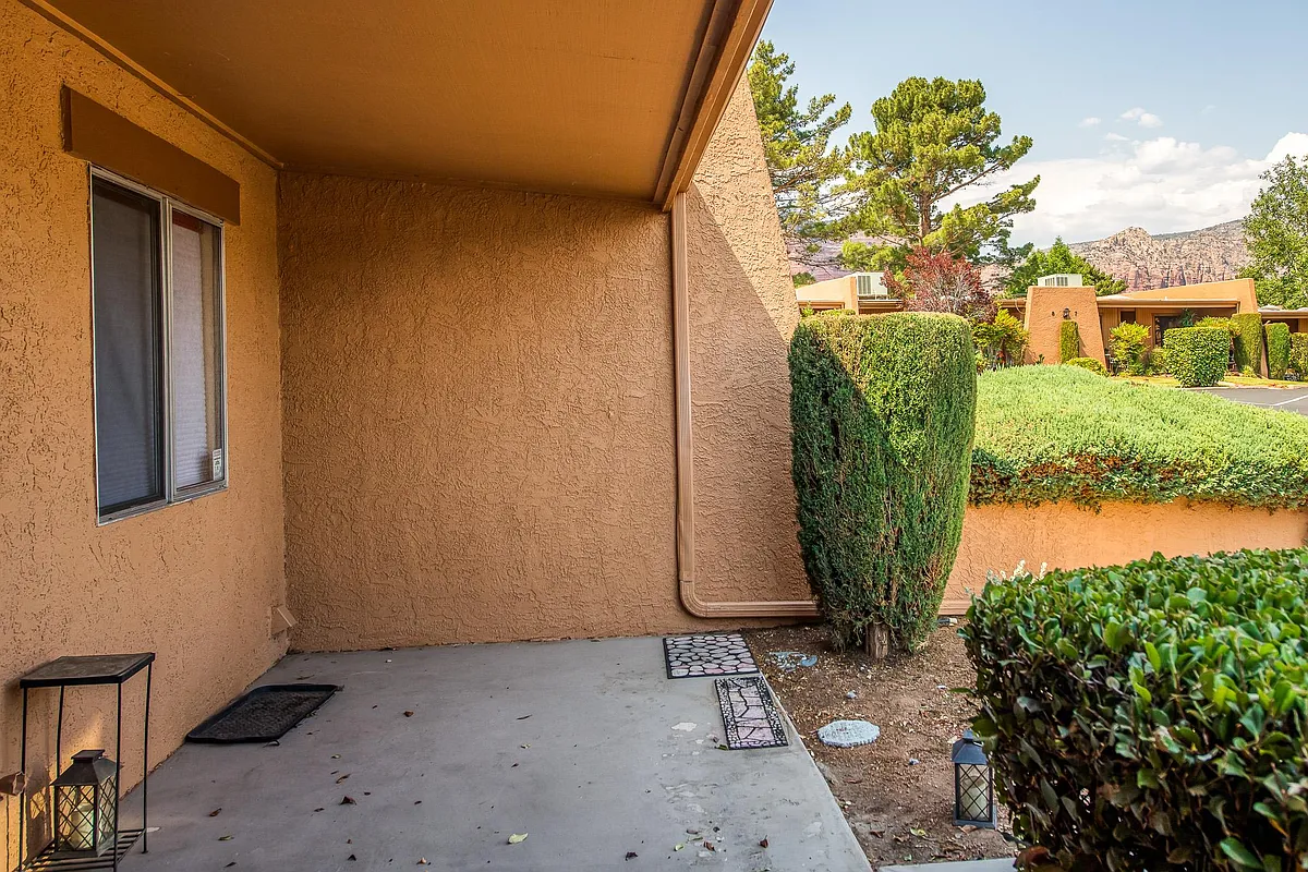 Building Photo - 130 Castle Rock Rd #13