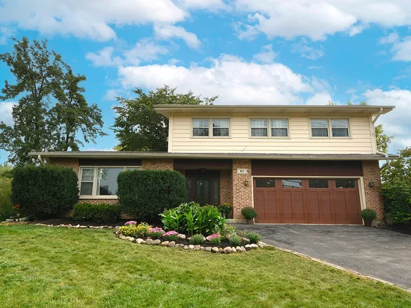 815 S Walnut St, Roselle, IL 60172