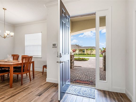 4th image of 7105 E Village Sq