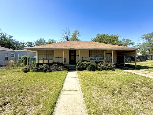 1326 Hillcrest St Photo 1