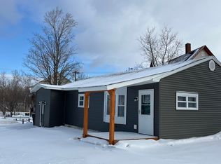80 School St, North Troy, VT 05859