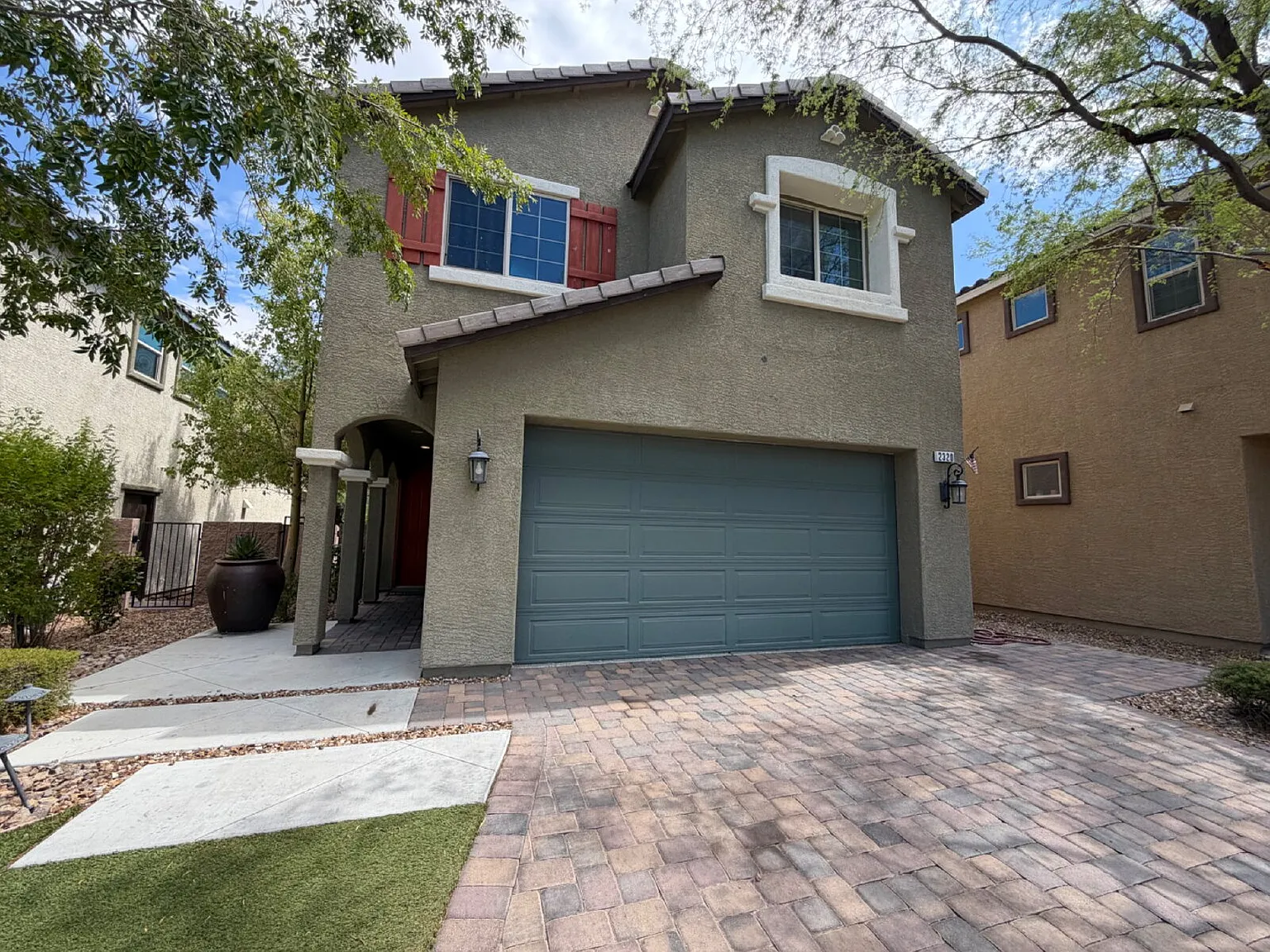 4 bed, 2.5 bath, 1937 sqft, $2,250 — Photo 3