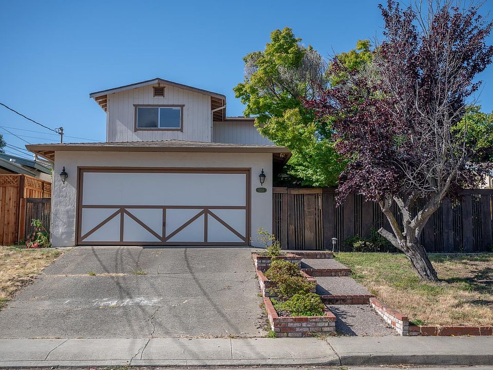 1st image of 2255 Nina St
