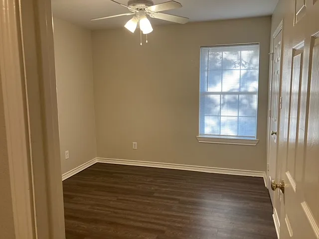 310 Westview Ln — Photo 10