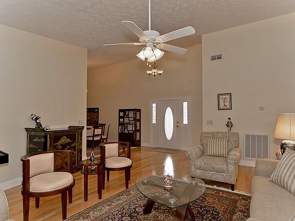 4th image of 16508 Ashwood Dr
