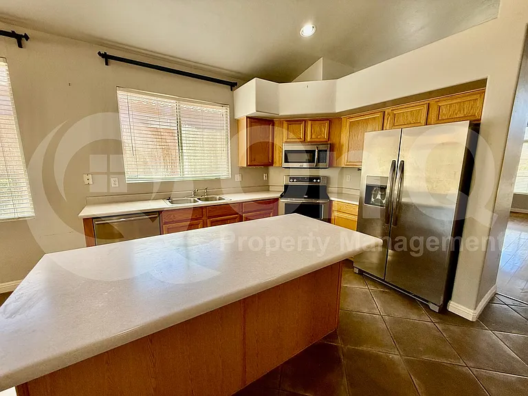 826 W Carob Dr — Photo 21