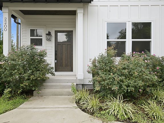 3rd image of 2200 Sadler Ave