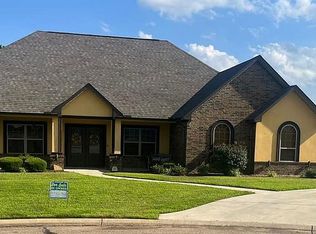 7 Silverleaf Ln, Texarkana, TX 75503