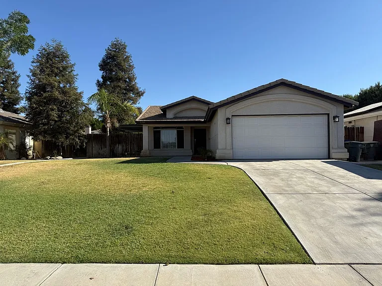 5704 Pine Canyon Dr — Photo 2
