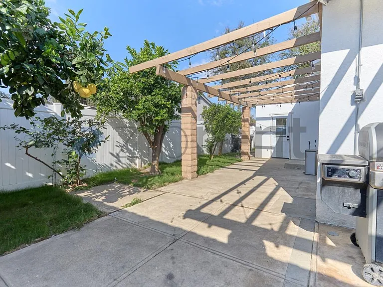 1410 Central Ave — Photo 21
