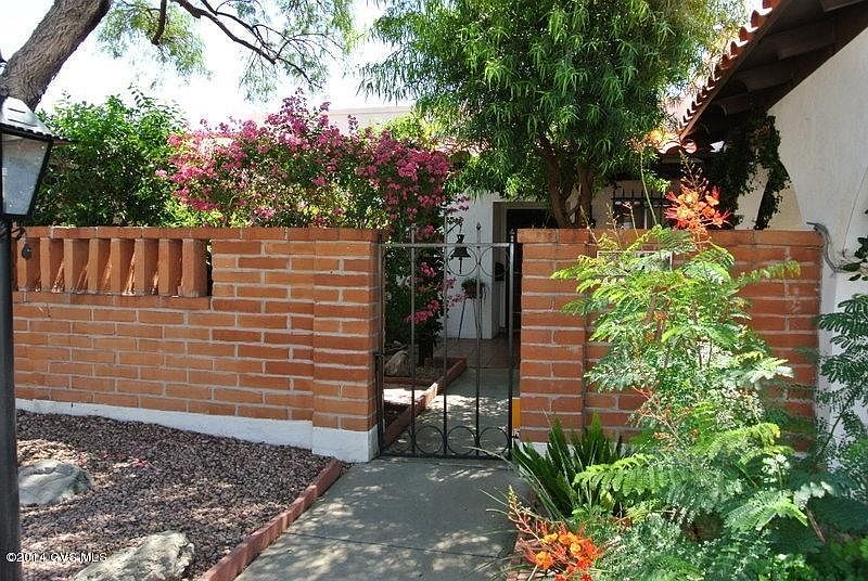 1st image of 34 N Las Yucas