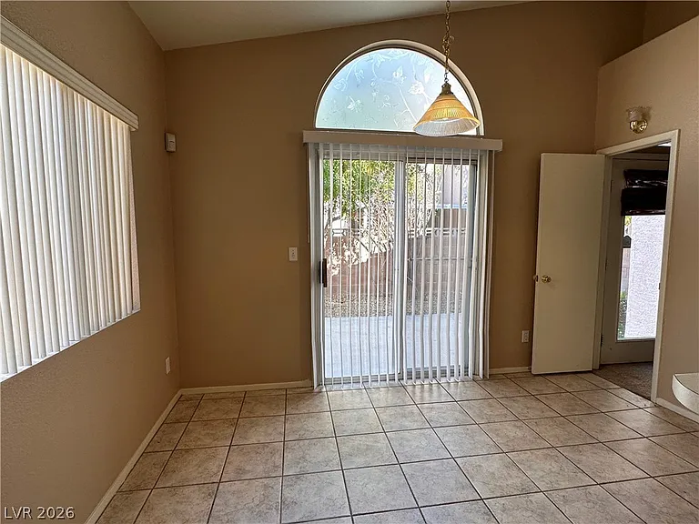 5323 Heatherbrook Cir — Photo 12