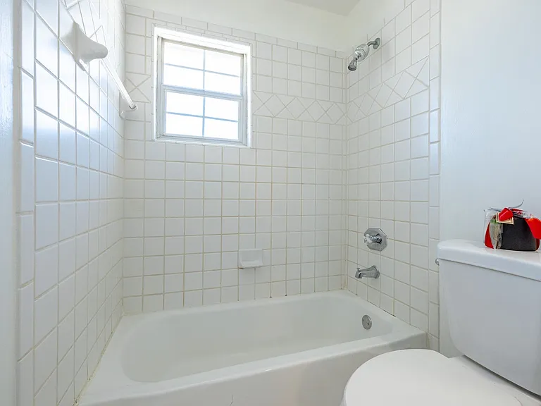 Peachtree Hills Court | Where Atlanta's Energy Meets Timeless Charm — Photo 19