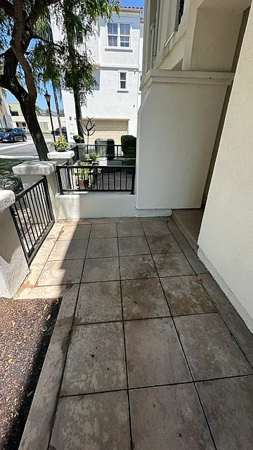 Beach Side Ct, Ventura — Photo 2