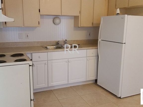 3rd image of 10976 Goodwin St
