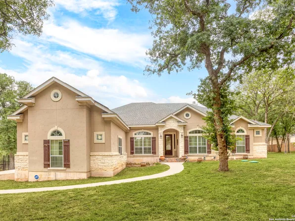 112 Hidden Forest, La Vernia, TX 78121