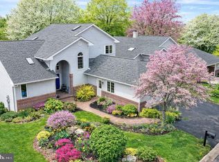 725 Brookside Ln, Lebanon, PA 17042