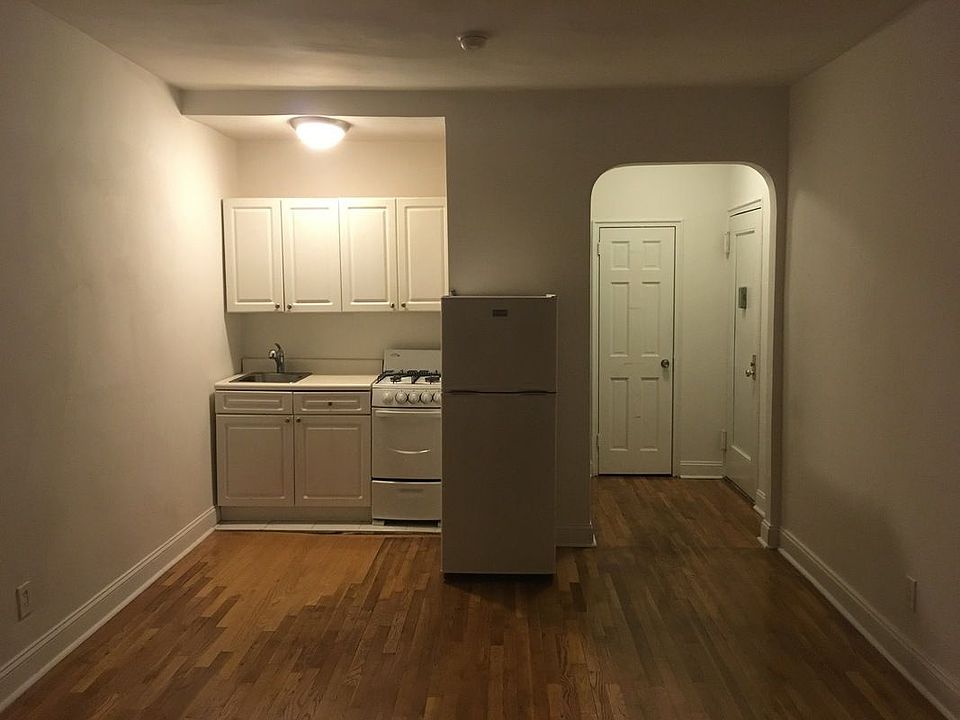 1st image of 235 E 10th St APT 3F