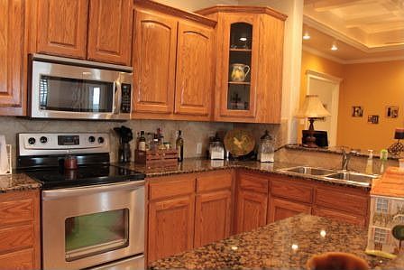 4th image of 216 Black Walnut Ct