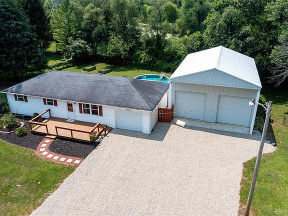 3rd image of 3728 West Dr
