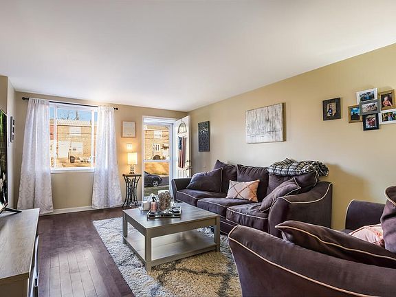 5th image of 1044 Brookwood Ln