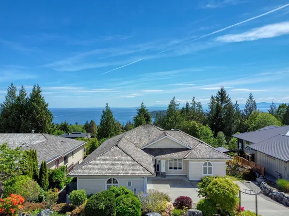 6169 Mika Rd, Sechelt, BC V7Z 0R6