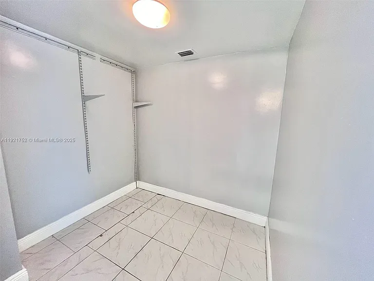 3660 NE 166th St #505 — Photo 15