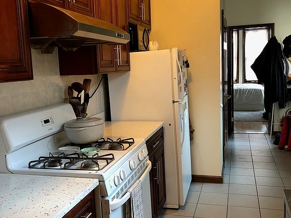 2nd image of 217 E Broadway APT 2
