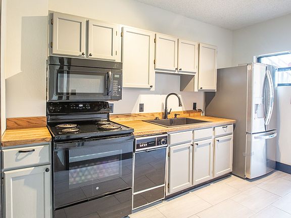 2nd image of 116-120 E 21st St #120-1