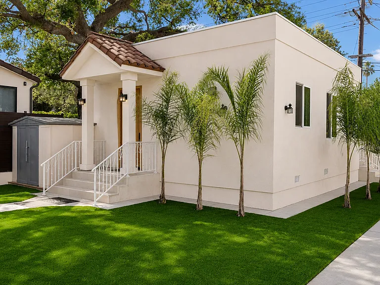 1714 Del Valle Ave — Photo 9