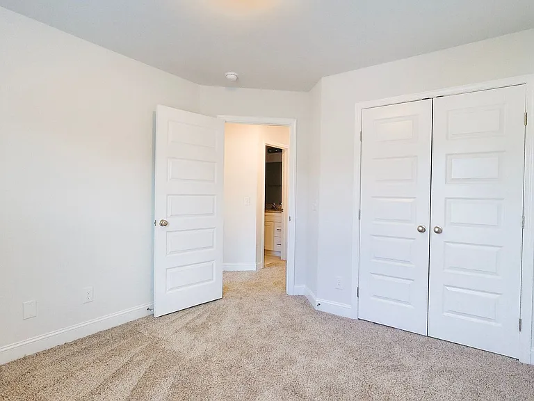 570 Governor Treutlen Cir — Photo 13