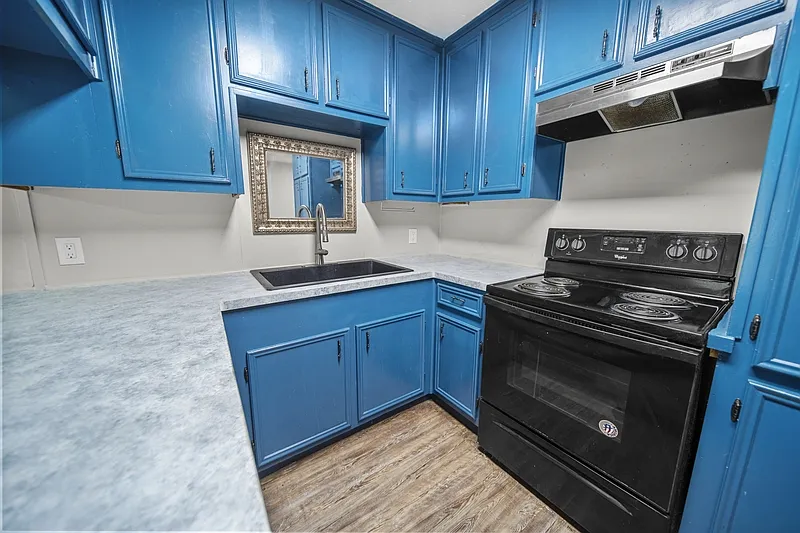 2 bed, 1.0 bath, 1000 sqft, $1,200 — Photo 2