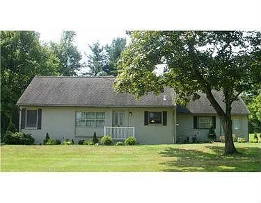 102 Whitehill Dr photo 1