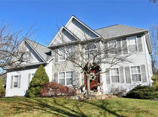 421 Quail Dr, Allentown, PA 18104