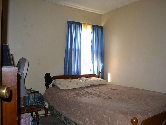 5th image of 408 Forest Ln