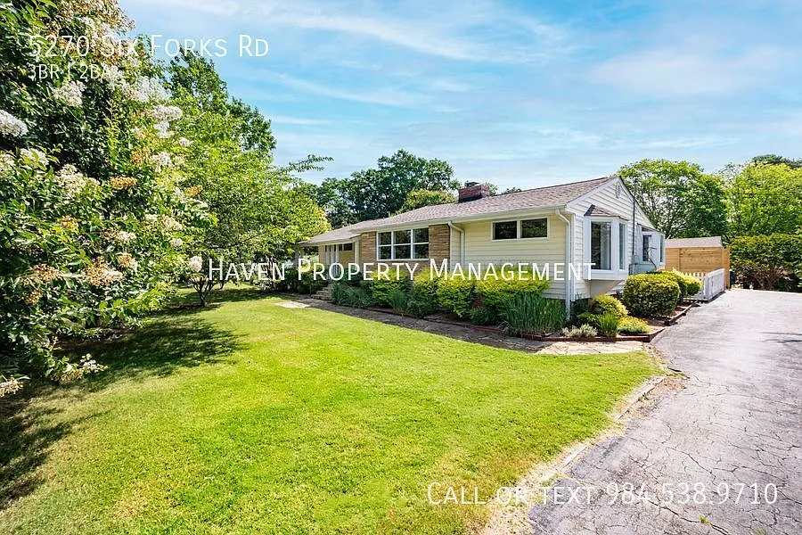 Fantastic Midtown location - 3 Bed, 2 Bath Ranch with Sunroom and Sauna — Photo 2