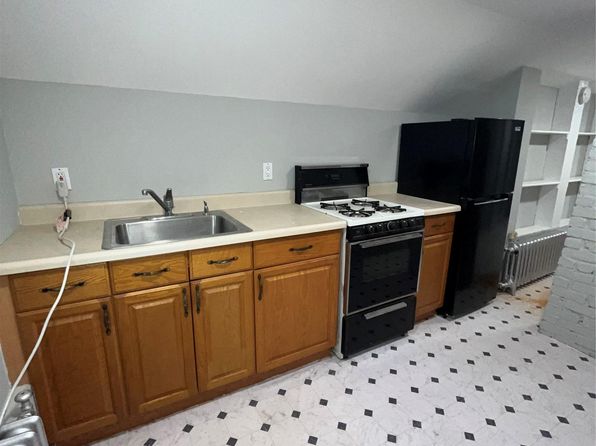 121 Craig Ave, Freeport, NY 11520