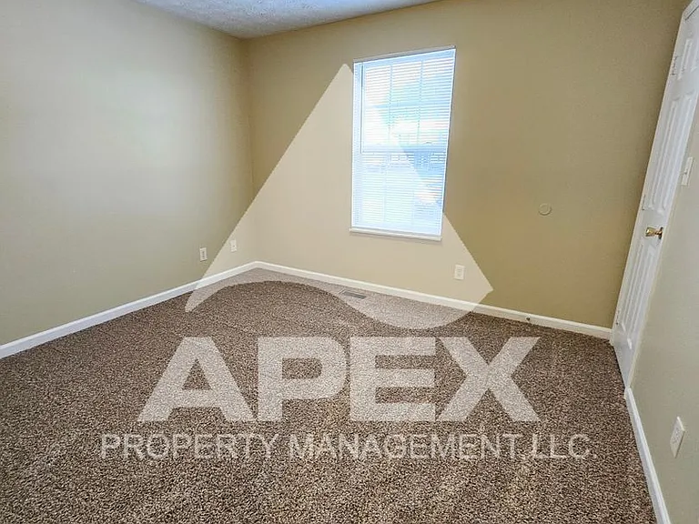 1827 Sweet View Way — Photo 11