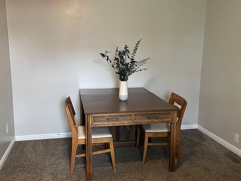 164 N 300 E #B — Photo 3