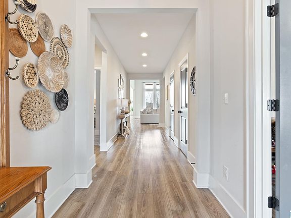 4th image of 4553 Brexton St