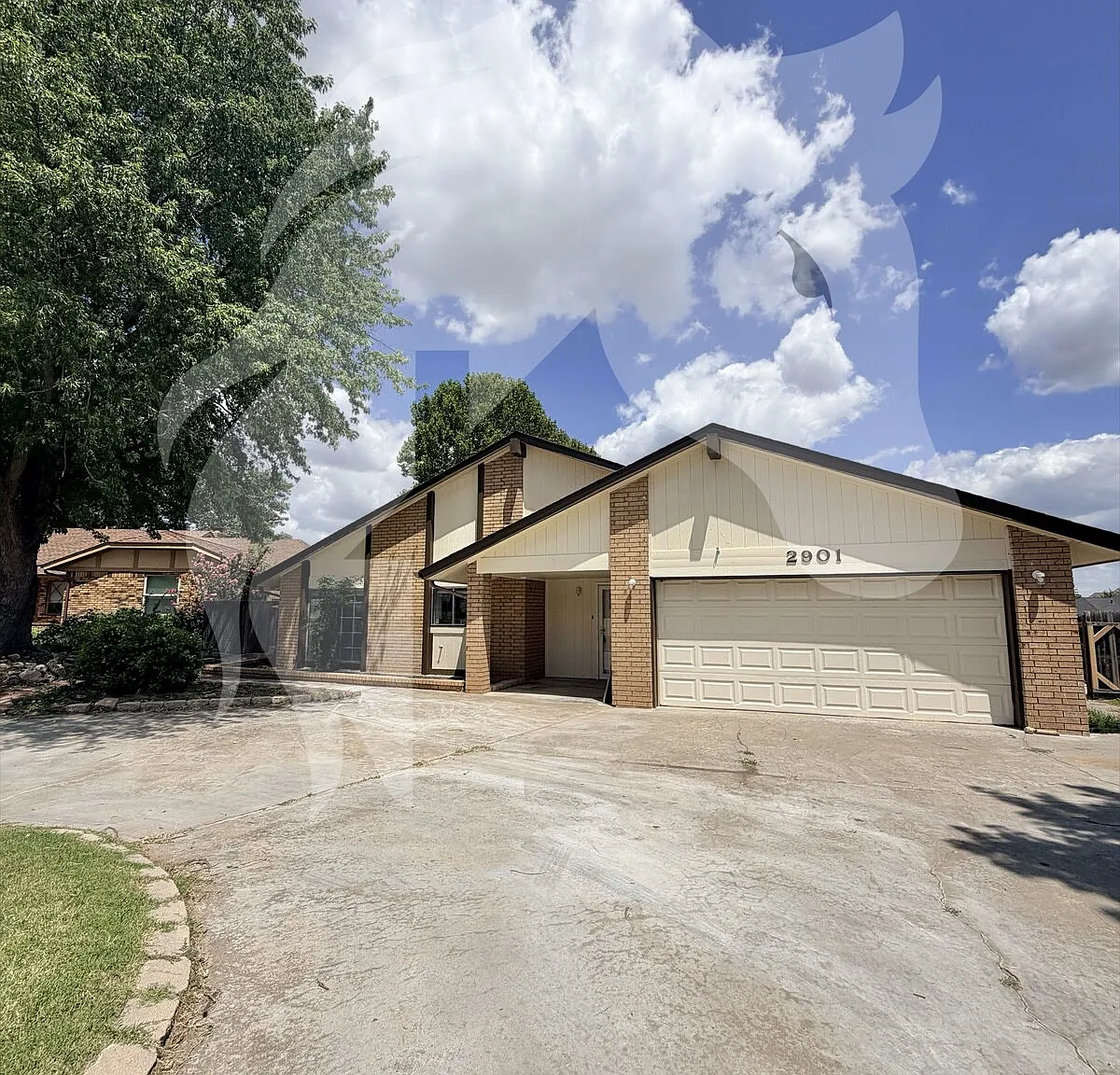 4 bed, 2.0 bath, $1,850 — Photo 1