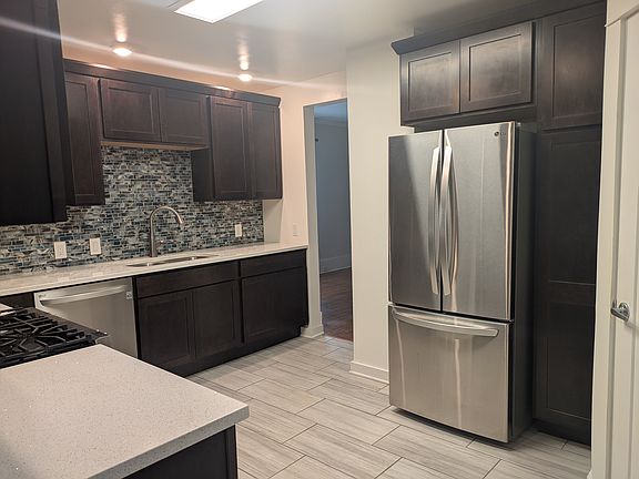 4th image of 200 Auburn Ave SE #1