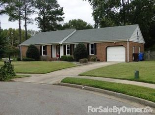 400 Caravelle Ct S, Chesapeake, VA 23322