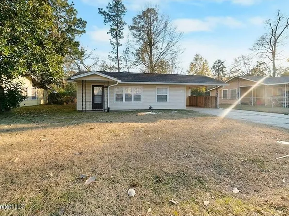 906 Quinn St, Hattiesburg, MS 39401