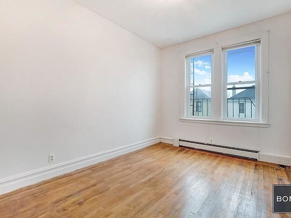 5th image of 1962 Ellis Ave #2