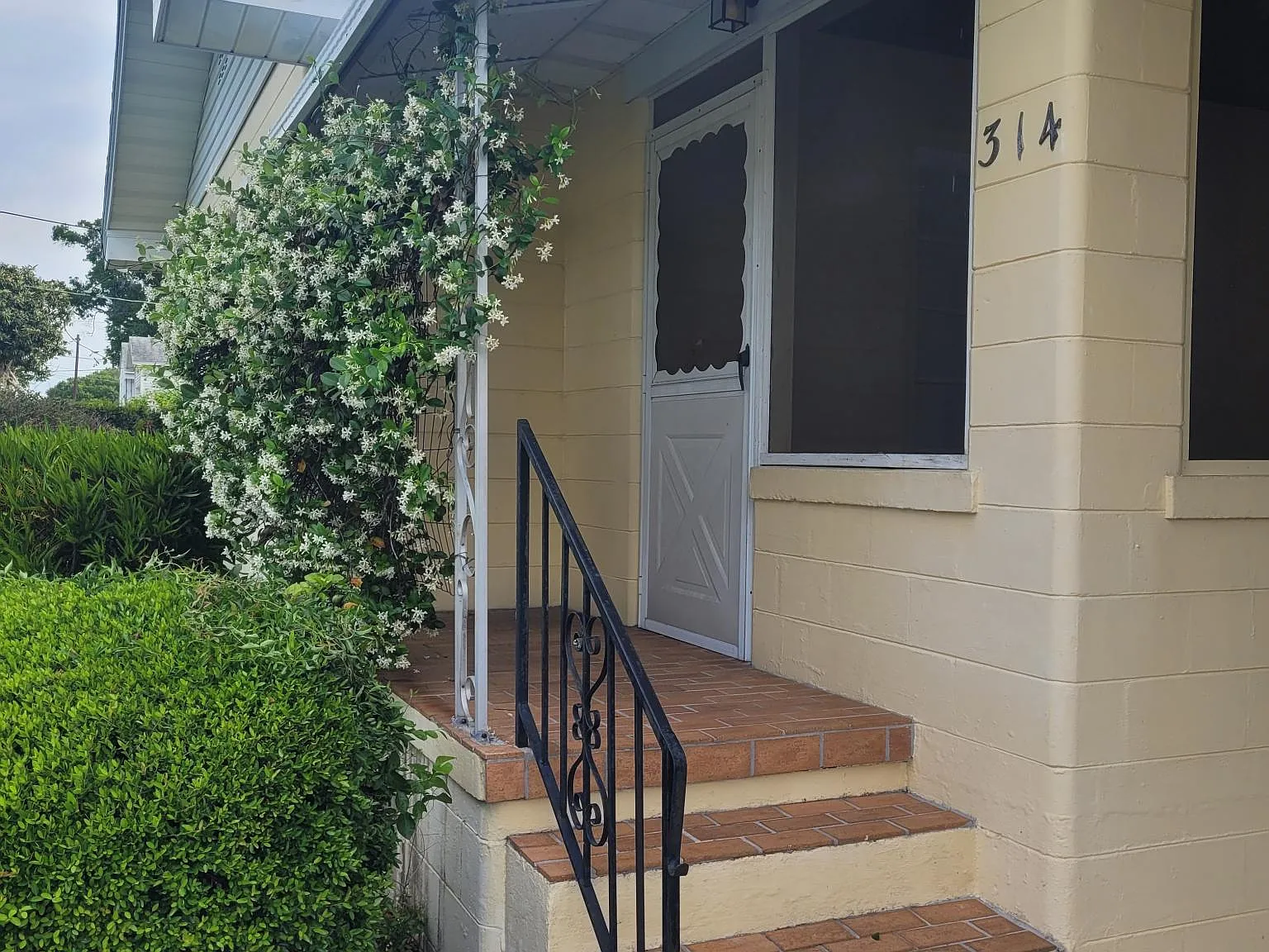 3 bed, 1240 sqft, $1,795 — Photo 2